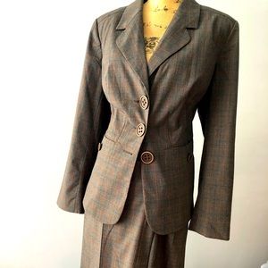 Brown 2pc Power Suite